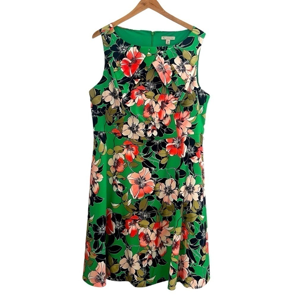 DB Established 1962 Woman’s Green Floral Boat Neck Fit & Flare A Line Dress 16